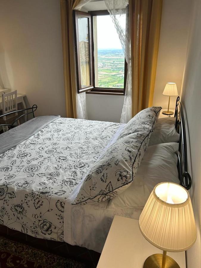 Apartamento La Casa Di Laura Cortona Exterior foto